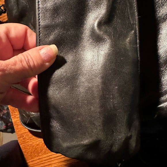 Prada Milano Italian leather handbag/shoulderbag - Picture 10 of 11